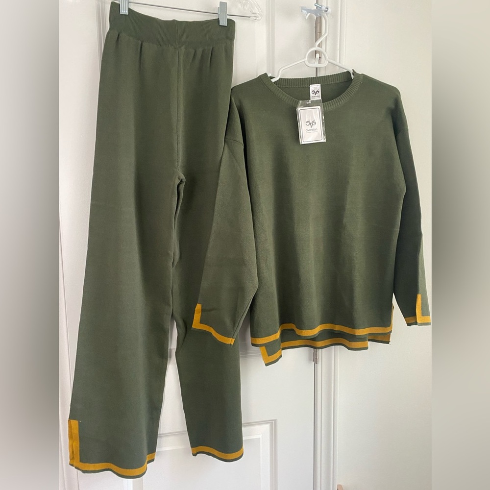 Wonderful knitted green/ yellow SET